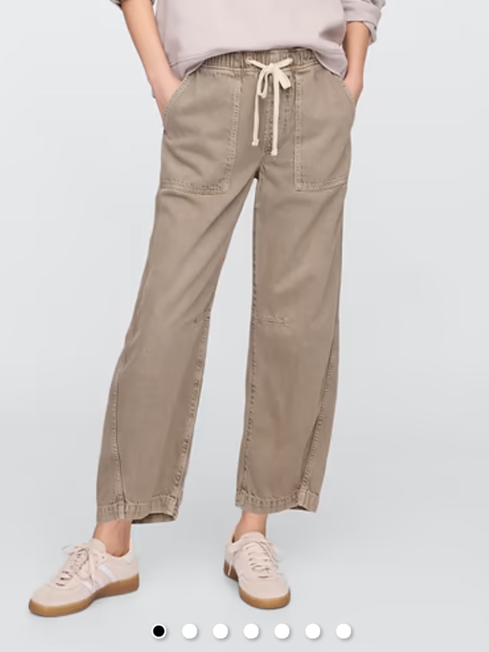GAP Mid Rise SuperSoft Pull-On Barrel Jeans medium